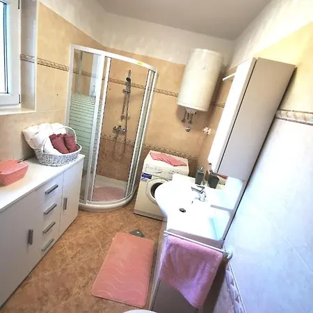 Tanja Apartman *
